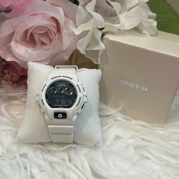 💖💖Excellent condition Baby-G watch